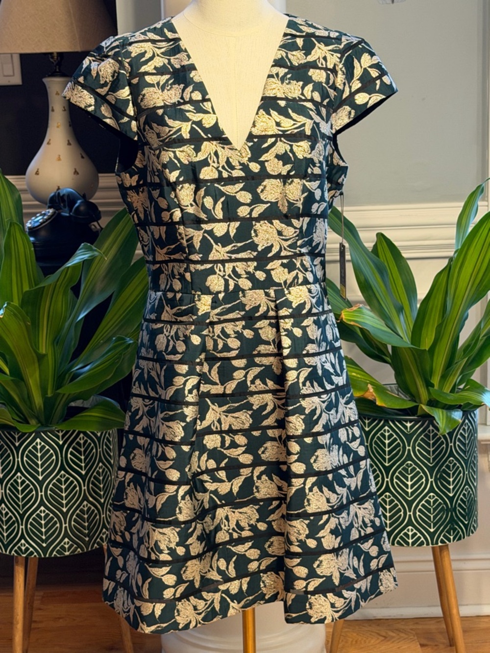 Vince Camuto Green and Cream Floral Midi Dress